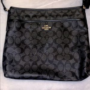 Coach crossbody bag big size